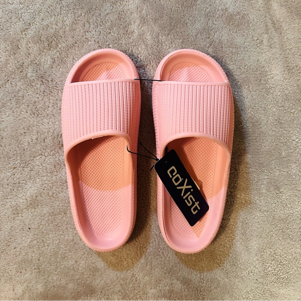 coXist Cloud Pink Slides - Women’s US Size 10